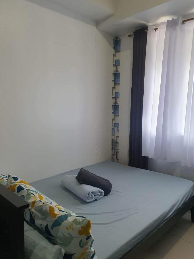 Airbnb Condo Pasay Esterno foto